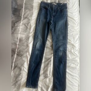 Levi's Dark Blue Skinny Jeans High Rise size 28